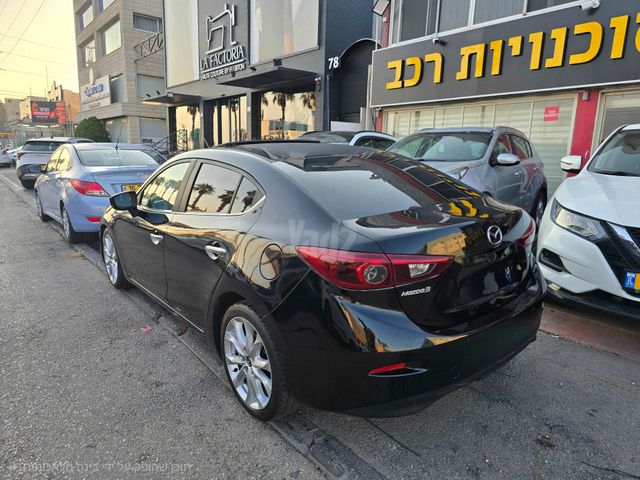 מודעת רכב מאזדה 3
