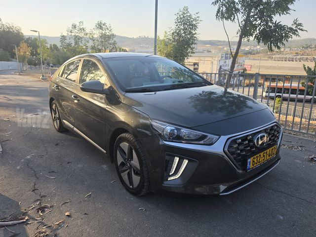 יונדאי איוניק