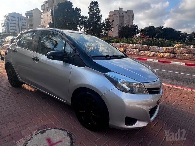טויוטה יאריס