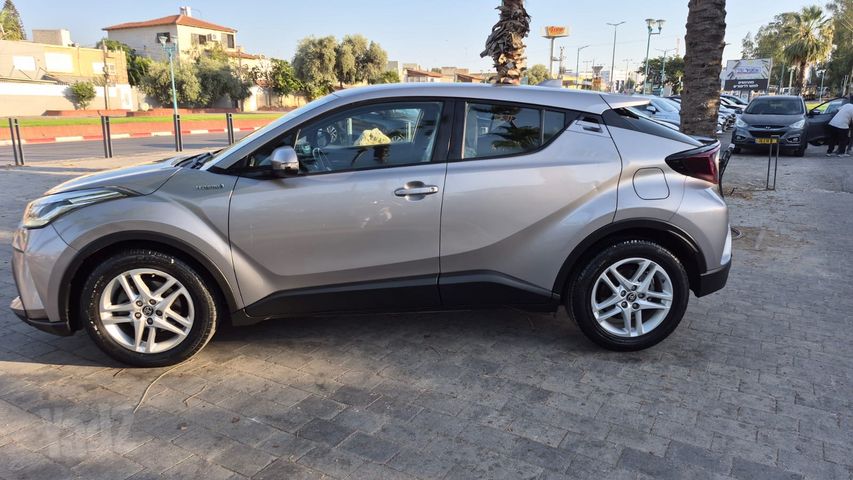 טויוטה C-HR
