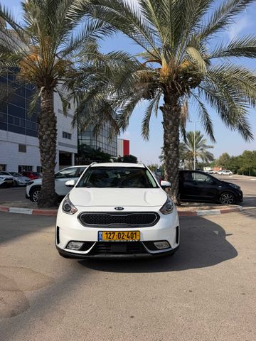 קיה נירו