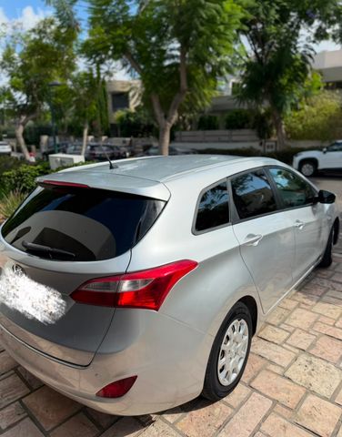 יונדאי i30
