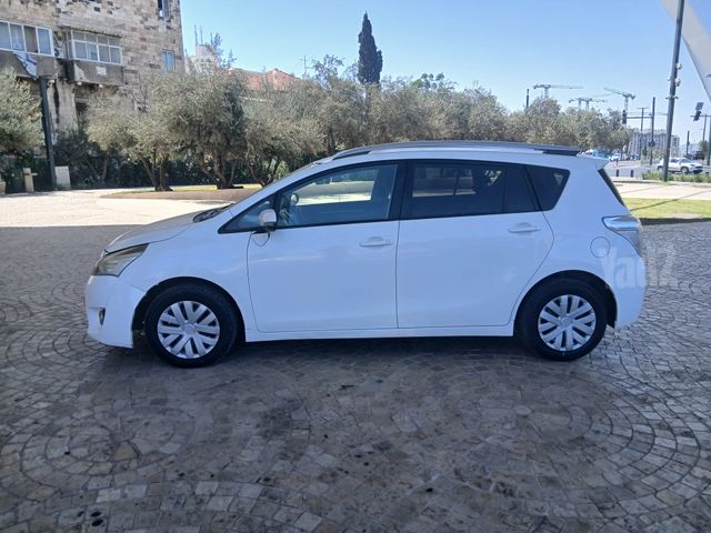 טויוטה ורסו