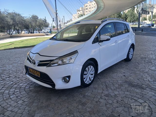 מודעת רכב טויוטה ורסו