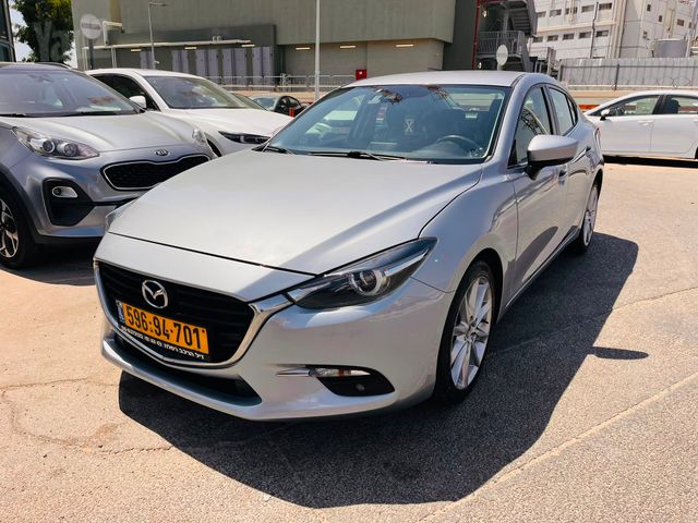 מודעת רכב מאזדה 3