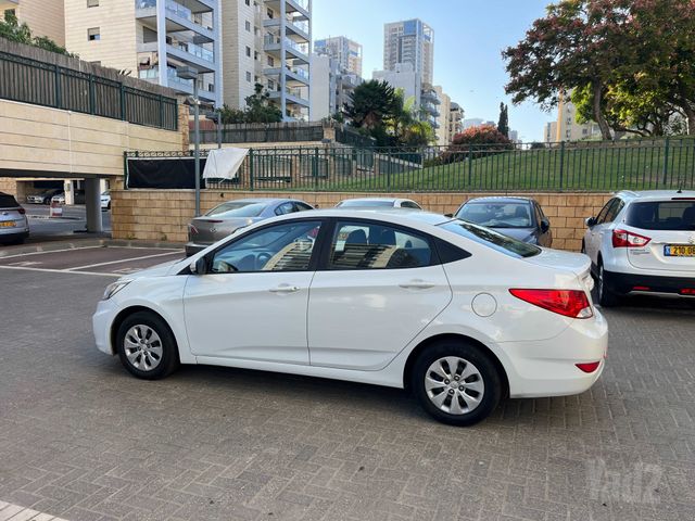 יונדאי אקסנט i25