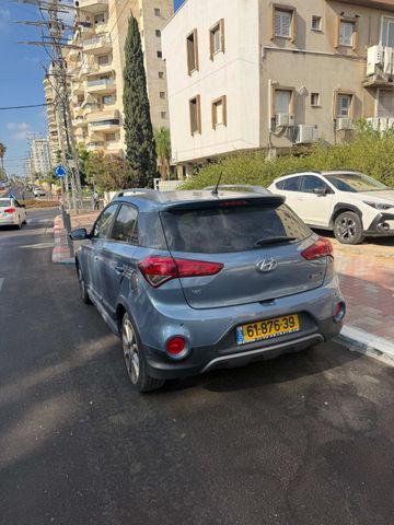 יונדאי I20 קרוס