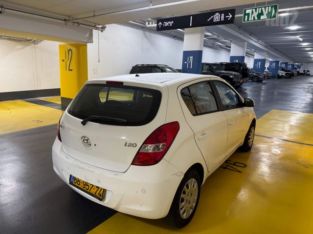 יונדאי i20
