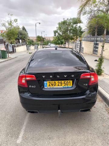 וולוו S60