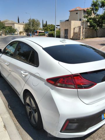 יונדאי איוניק