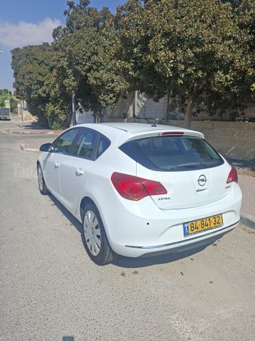 אופל אסטרה