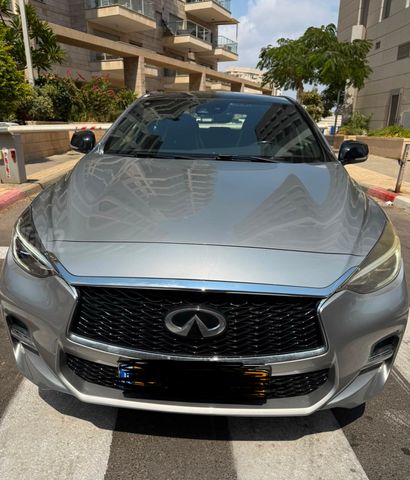 אינפיניטי Q30