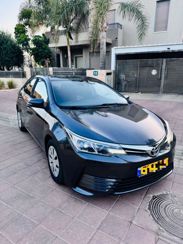 טויוטה קורולה