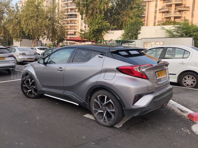 טויוטה C-HR
