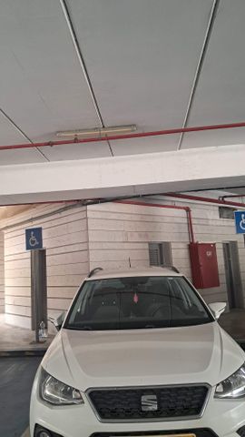 סיאט ארונה