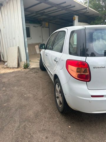 סוזוקי SX4