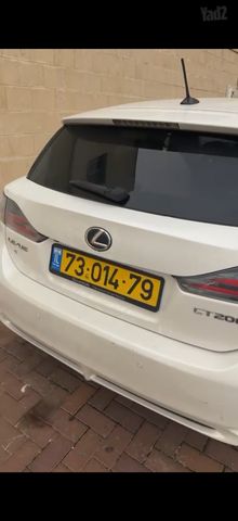 מודעת רכב לקסוס CT