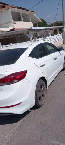 יונדאי אלנטרה