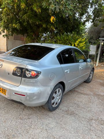 מודעת רכב מאזדה 3
