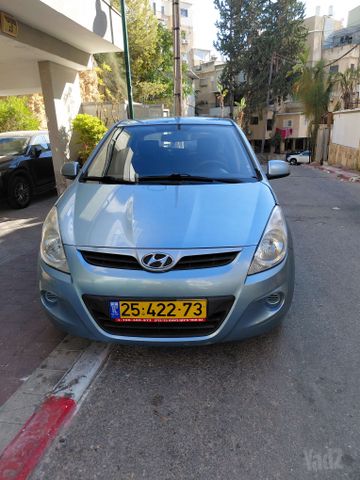 יונדאי i20