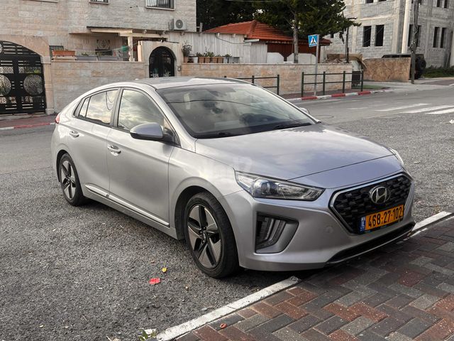 יונדאי איוניק