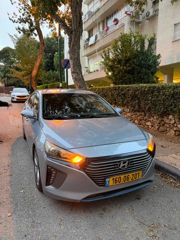 יונדאי איוניק