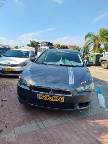 מודעת רכב מיצובישי לנסר