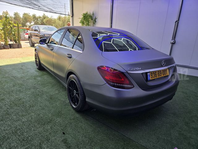 מרצדס-בנץ C-class