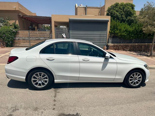 מרצדס-בנץ C-class