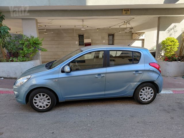 מודעת רכב יונדאי i20