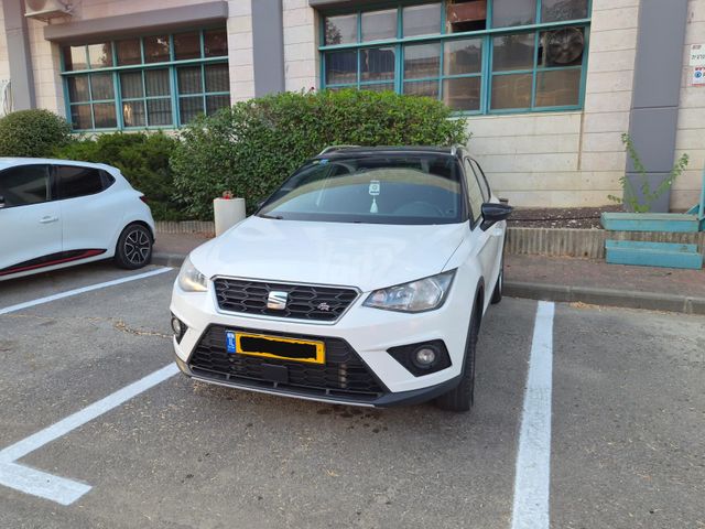 מודעת רכב סיאט ארונה