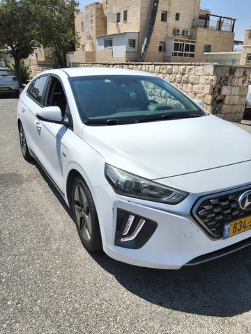 יונדאי איוניק