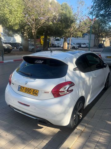 מודעת רכב פיג'ו 208