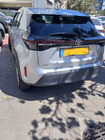 טויוטה יאריס קרוס