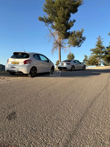 פיג'ו 208