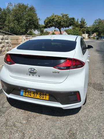 יונדאי איוניק