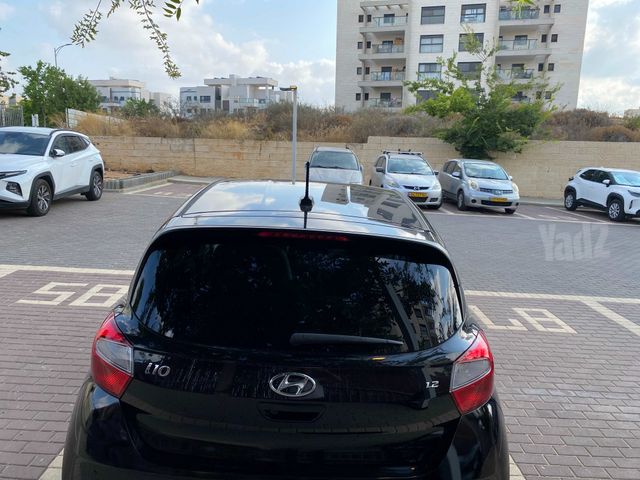 יונדאי i10