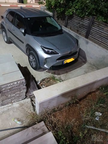 טויוטה יאריס קרוס