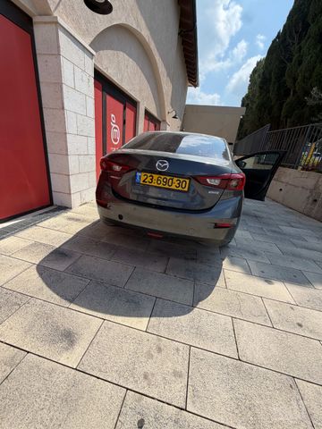 מאזדה 3