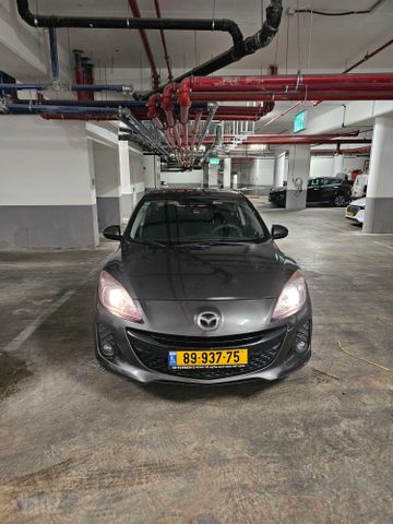 מאזדה 3