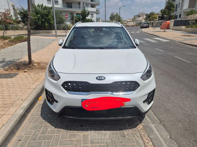 קיה נירו