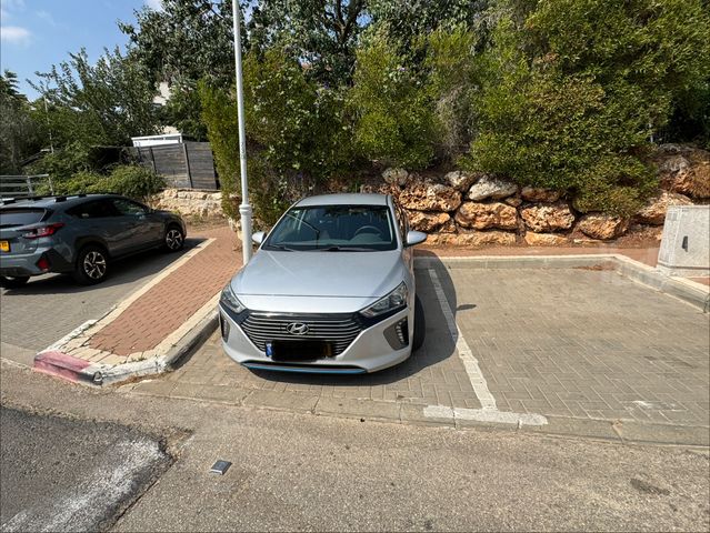 מודעת רכב יונדאי איוניק