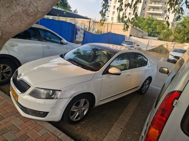 סקודה אוקטביה