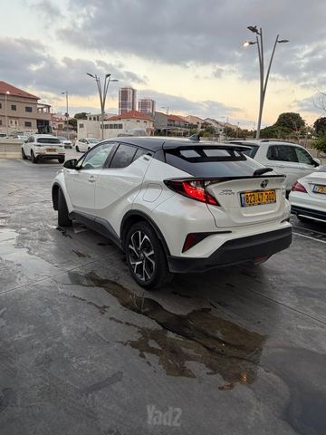 טויוטה C-HR