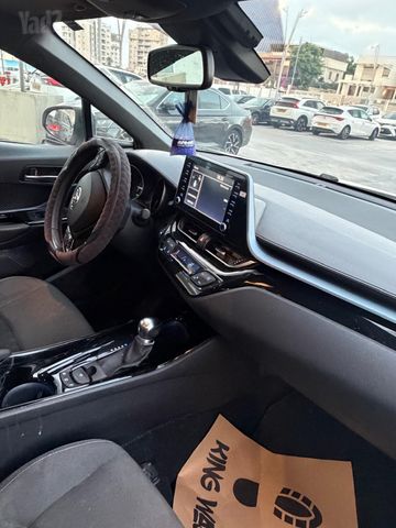 טויוטה C-HR