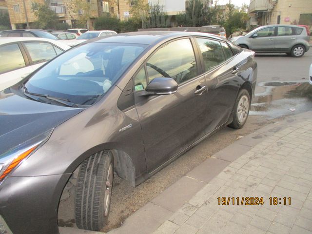טויוטה פריוס
