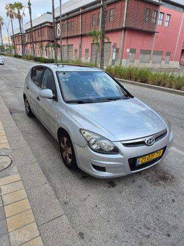 יונדאי i30