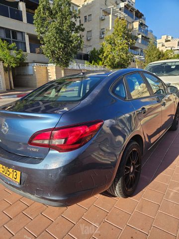אופל אסטרה