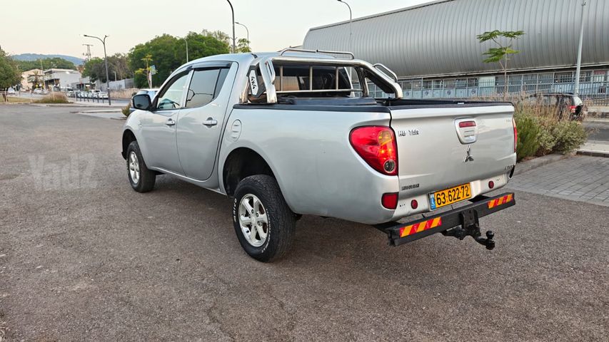 מיצובישי טרייטון / L200
