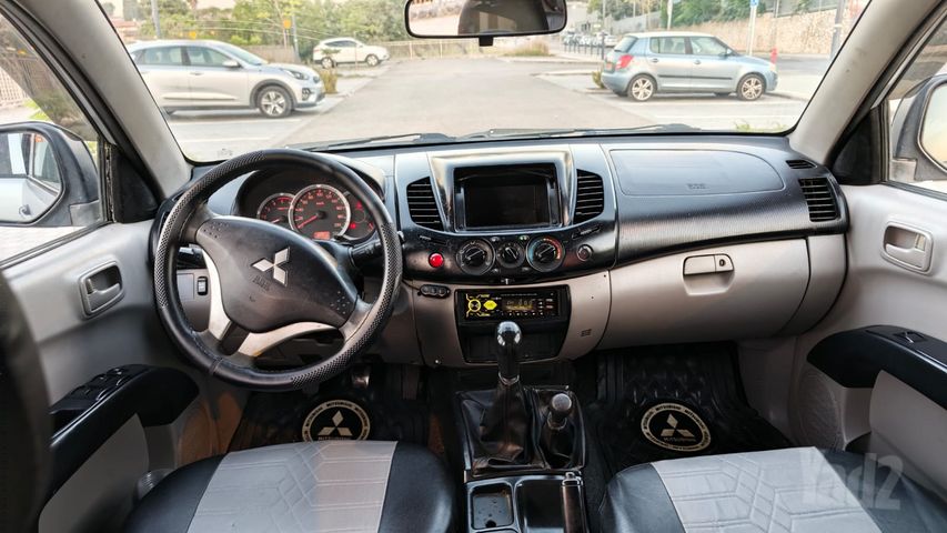 מיצובישי טרייטון / L200